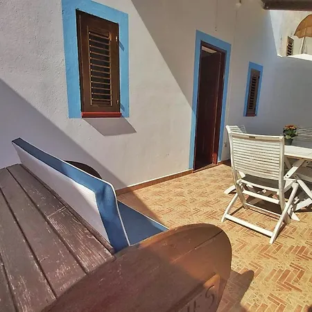 Costanza Lampedusa